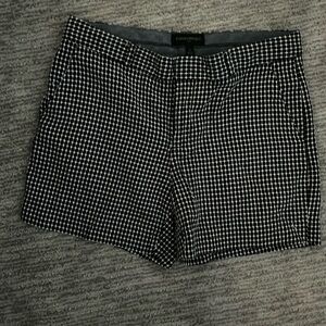 BANANA REPUBLIC- women’s shorts size 4